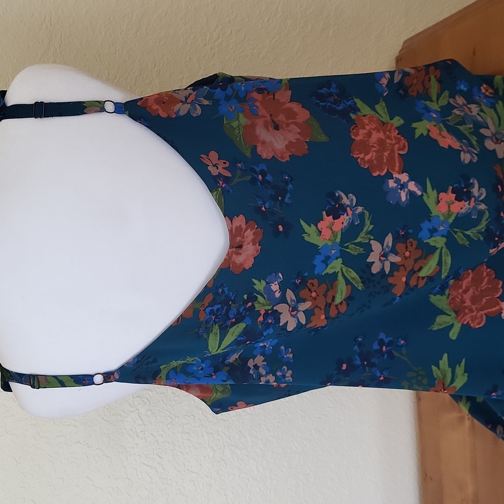 CABI 3449 Floral Sleeveless Women's Tank - Picture 3 of 6